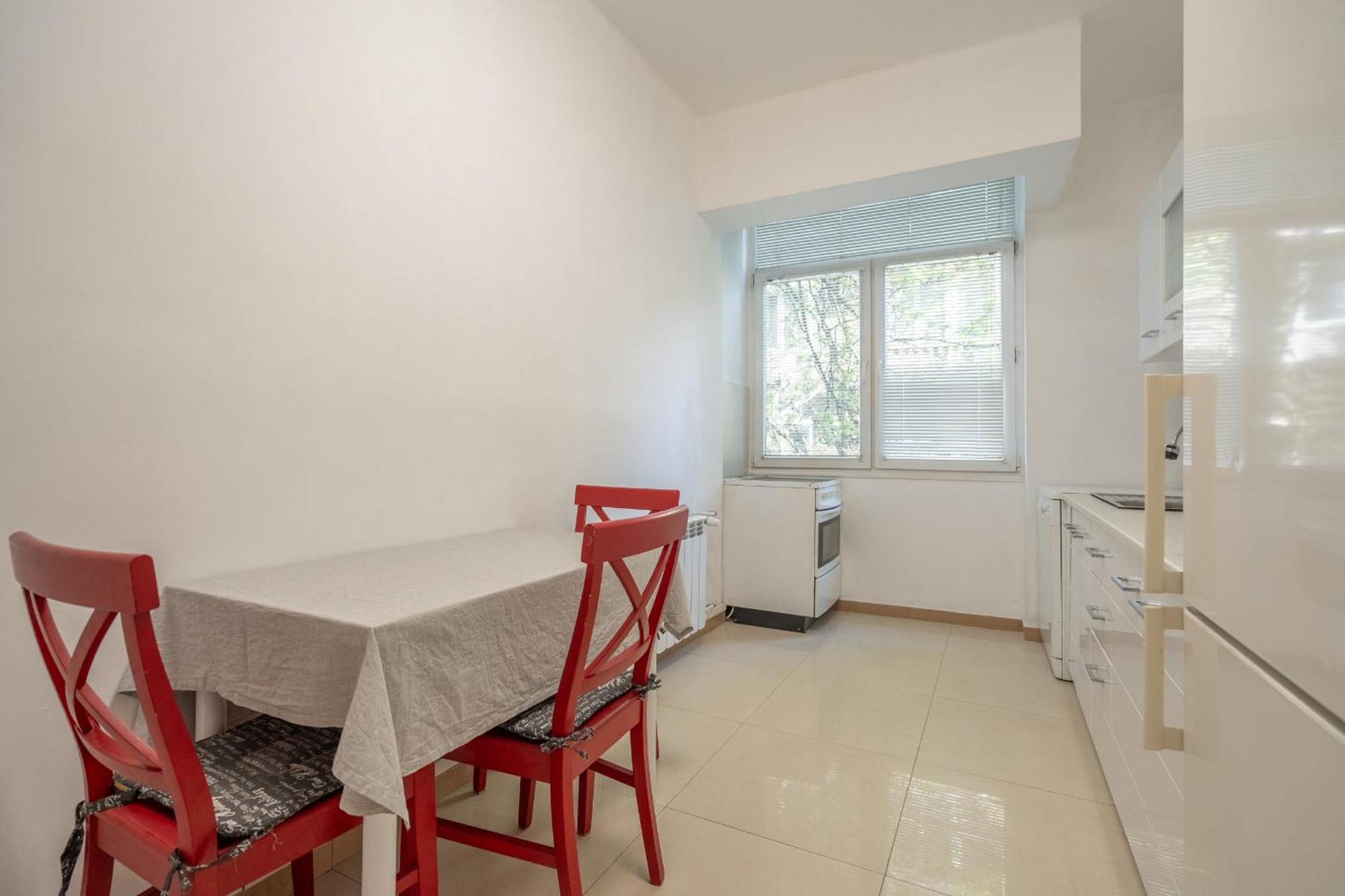 Apartment 2 Bdr Next To The National Stadium