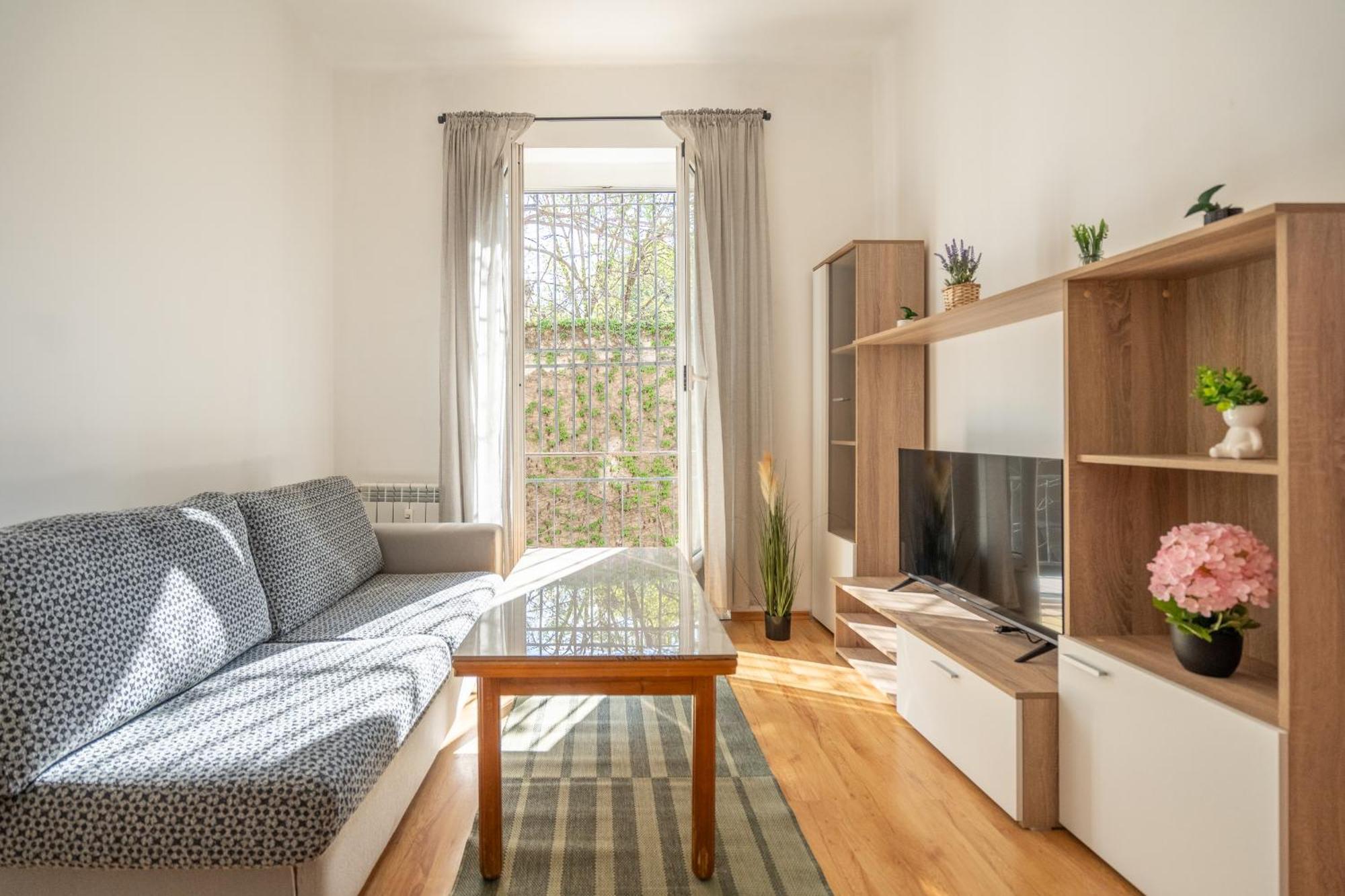 Apartment 2 Bdr Next To The National Stadium Sofia