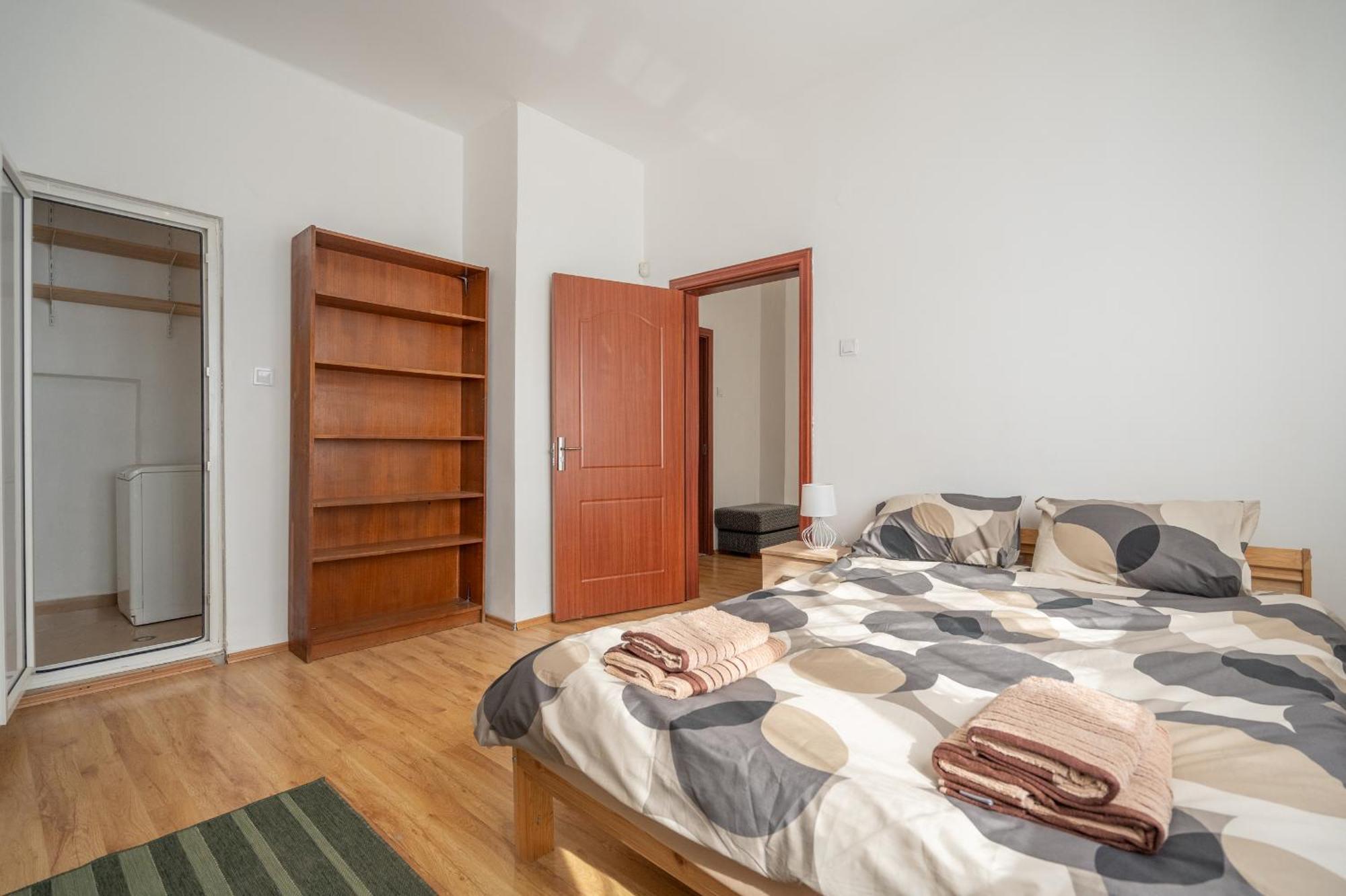 Apartment 2 Bdr Next To The National Stadium