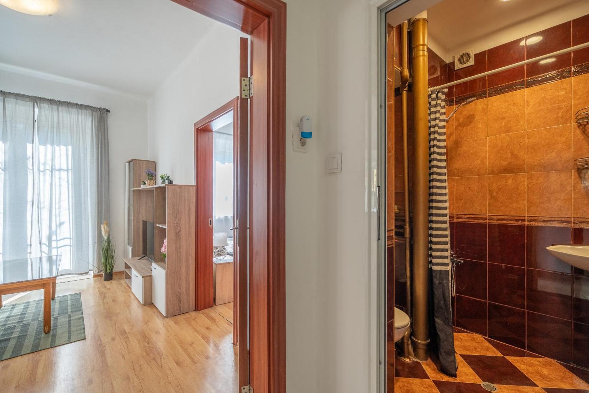 2 Bdr Next To The National Stadium Apartment Sofia